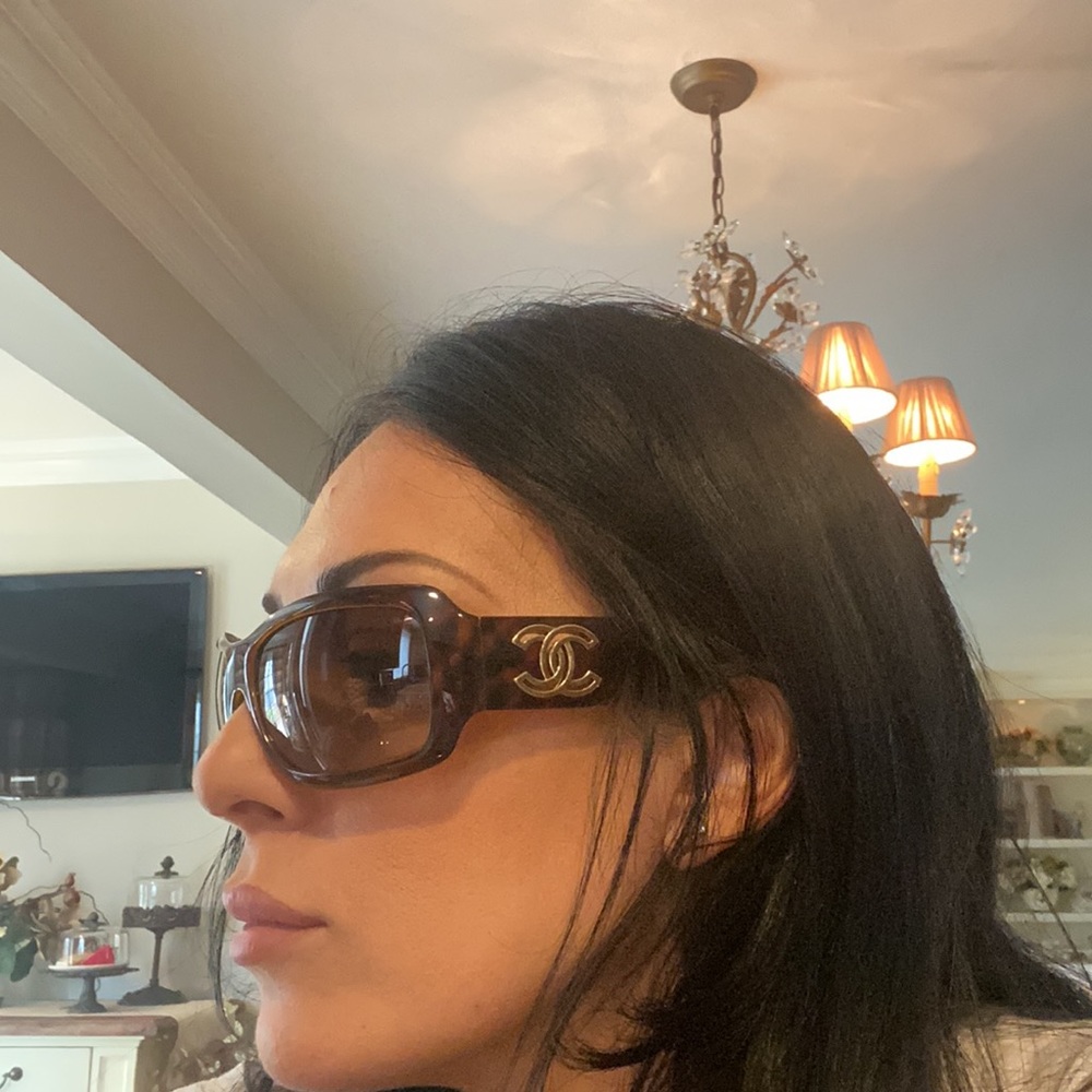 Sunglasses - Picture 4 of 5
